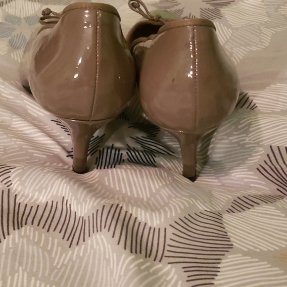 Vero Cuoio Tan Pumps - Picture 3 of 6